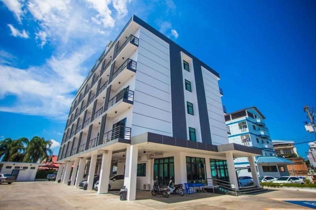 The Bed Hotel Phitsanulok Exterior photo