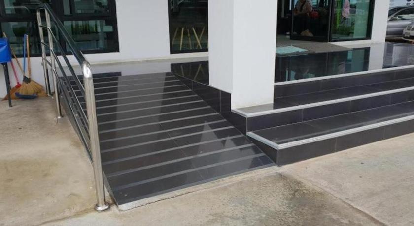 The Bed Hotel Phitsanulok Exterior photo